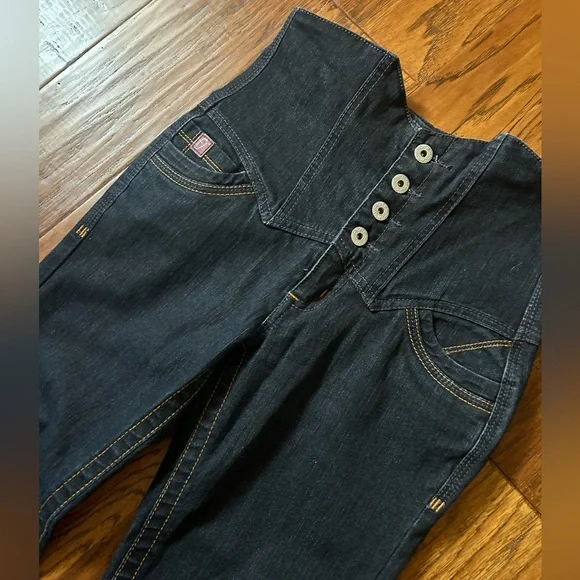 FOXY Jeans - Picture 2 of 13